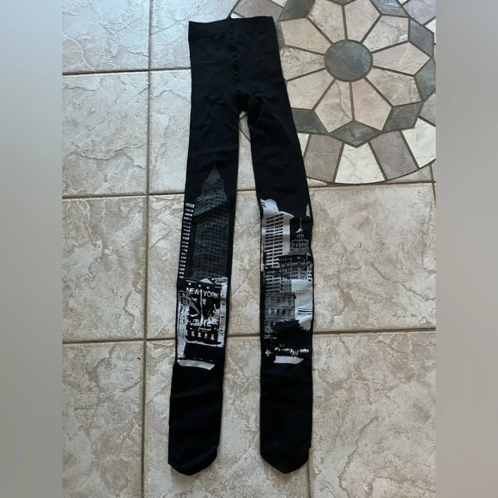 New York print Women's black white Tight l/xl..